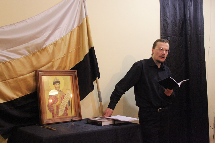 Николай Боголюбов на творческом вечере в Санкт-Петербурге, 2011 год.